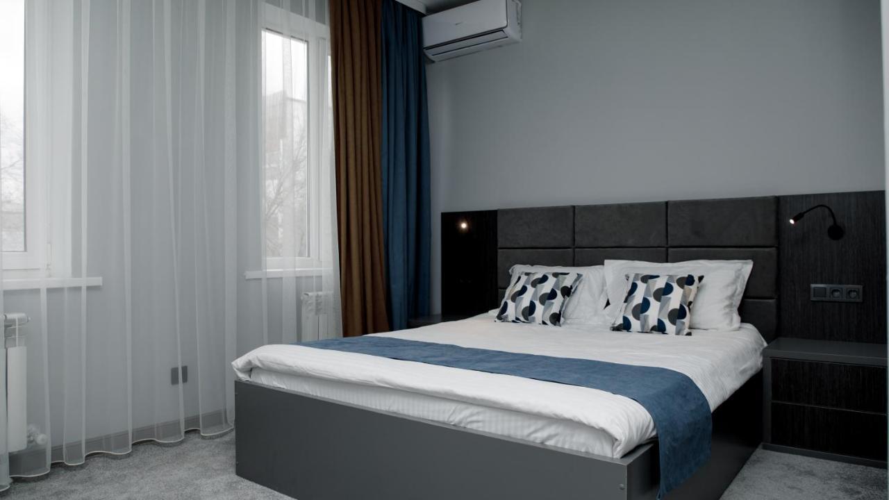 Hotel Zodiac Atyraū Esterno foto