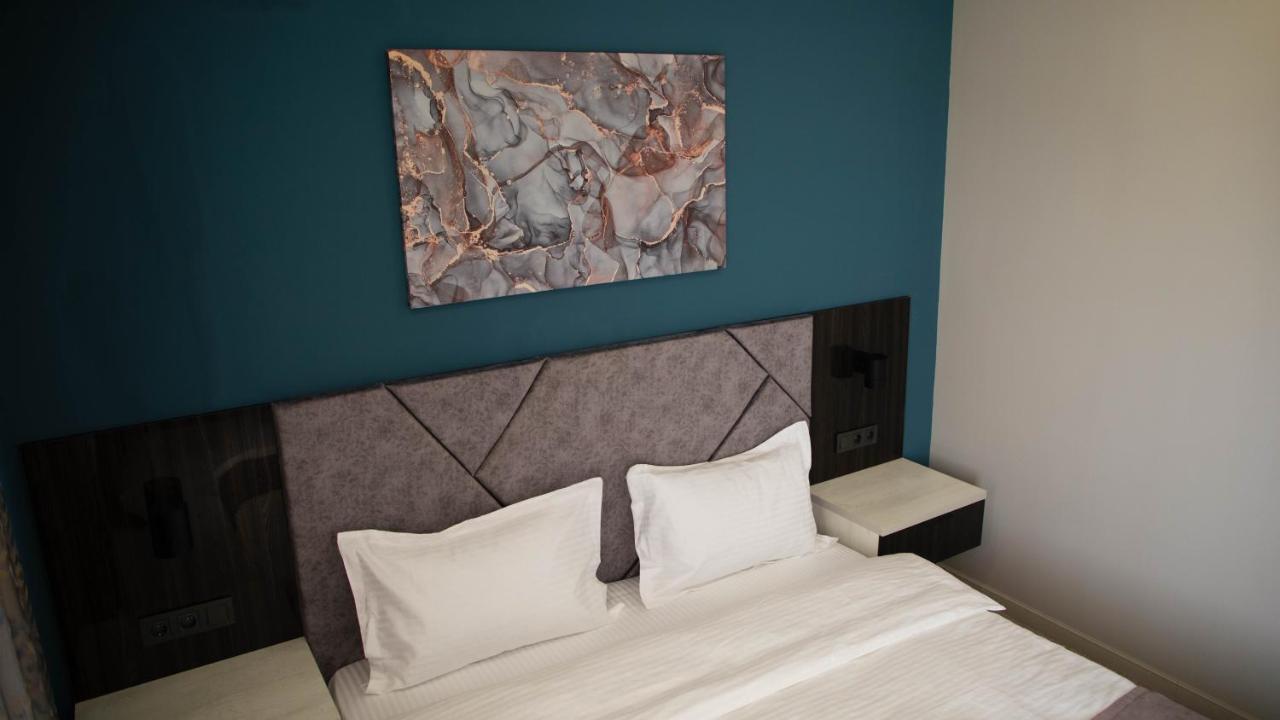 Hotel Zodiac Atyraū Esterno foto