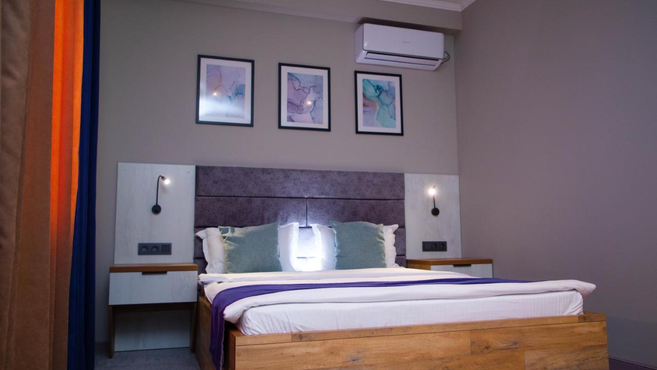 Hotel Zodiac Atyraū Esterno foto