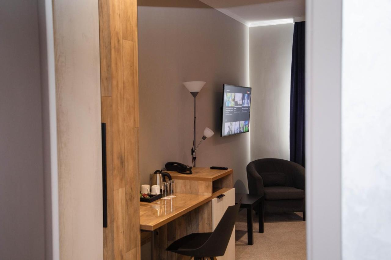 Hotel Zodiac Atyraū Esterno foto