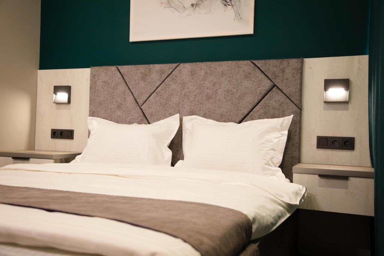 Hotel Zodiac Atyraū Esterno foto