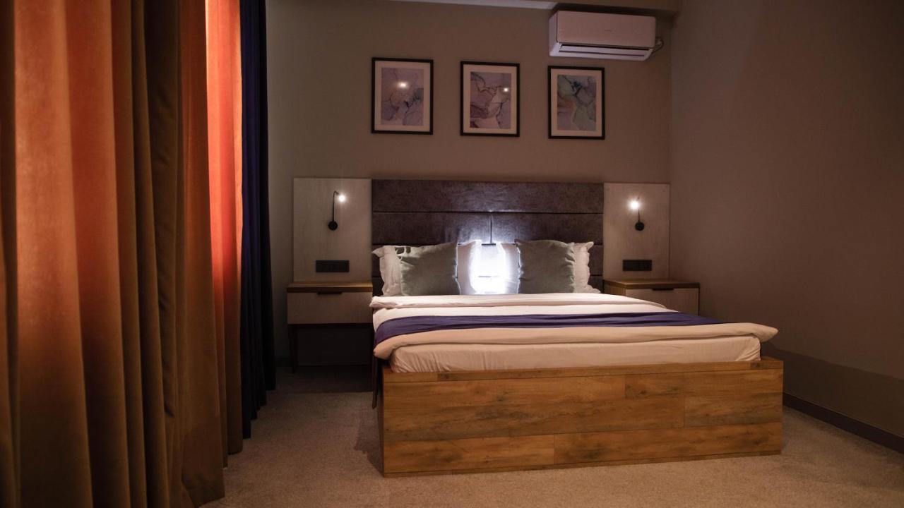 Hotel Zodiac Atyraū Esterno foto