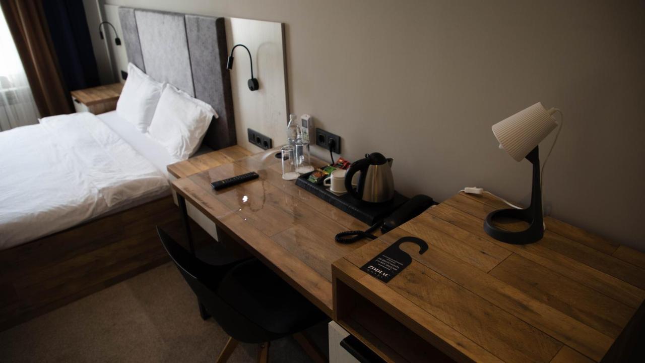 Hotel Zodiac Atyraū Esterno foto